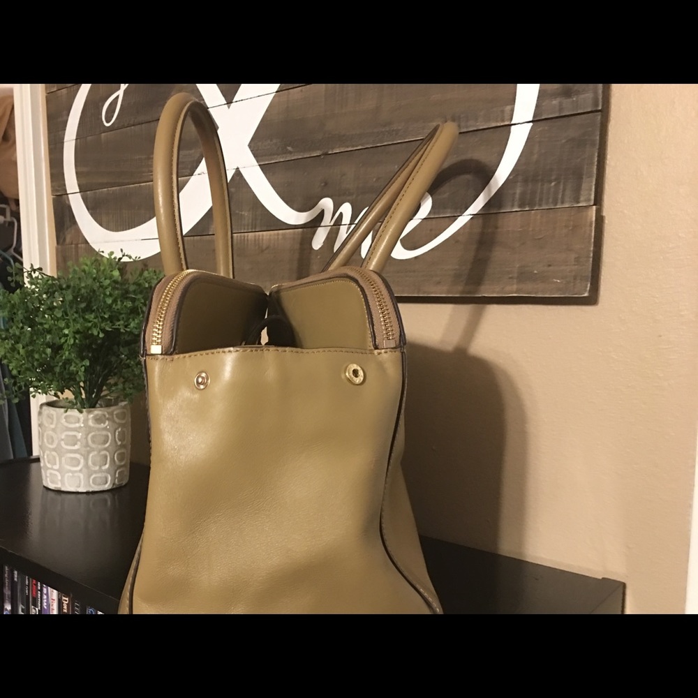 Sold - Picture 5 of 8